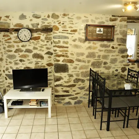Maisonnette Et Proches De La